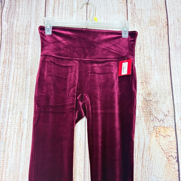 Spanx Womens Rich burgundy Velvet leggings size Medium - Picture 4 of 11